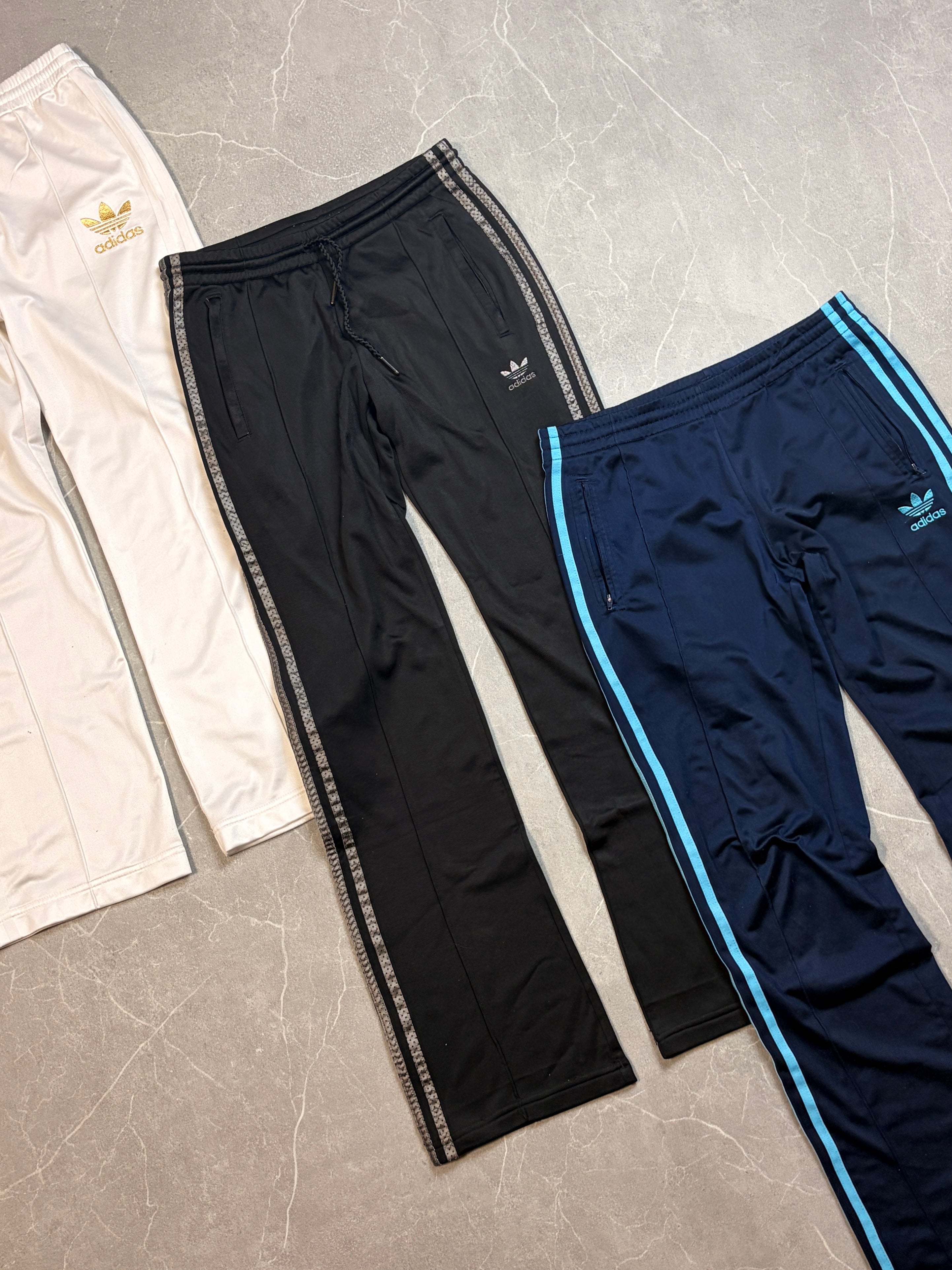 TRACKPANTS